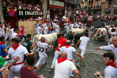 Segundo encierro de San Fermín 2026 con toros de Cebada Gago en Mercaderes.