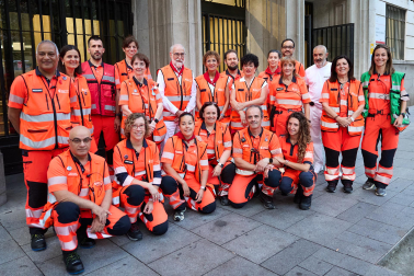 Visita de Chivite a los profesionales de Salud y Seguridad que cubren la fiesta de San Fermín
