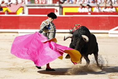 Fotos de la corrida del 8 de julio de la Feria del Toro 2026 con toros de la ganadería Cebada Gago para los diestros David Galván, Román y Manuel Diosleguarde