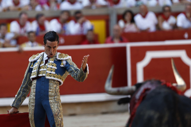 Fotos de la corrida del 8 de julio de la Feria del Toro 2026 con toros de la ganadería Cebada Gago para los diestros David Galván, Román y Manuel Diosleguarde
