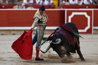 Fotos de la corrida del 8 de julio de la Feria del Toro 2026 con toros de la ganadería Cebada Gago para los diestros David Galván, Román y Manuel Diosleguarde