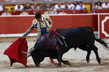 Fotos de la corrida del 8 de julio de la Feria del Toro 2026 con toros de la ganadería Cebada Gago para los diestros David Galván, Román y Manuel Diosleguarde