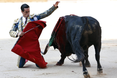 Fotos de la corrida del 8 de julio de la Feria del Toro 2026 con toros de la ganadería Cebada Gago para los diestros David Galván, Román y Manuel Diosleguarde