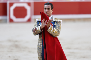 Fotos de la corrida del 8 de julio de la Feria del Toro 2026 con toros de la ganadería Cebada Gago para los diestros David Galván, Román y Manuel Diosleguarde