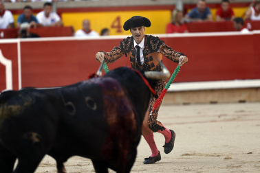 Fotos de la corrida del 8 de julio de la Feria del Toro 2026 con toros de la ganadería Cebada Gago para los diestros David Galván, Román y Manuel Diosleguarde