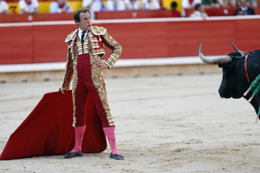 Fotos de la corrida del 8 de julio de la Feria del Toro 2026 con toros de la ganadería Cebada Gago para los diestros David Galván, Román y Manuel Diosleguarde