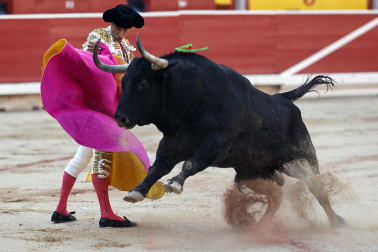 Fotos de la corrida del 8 de julio de la Feria del Toro 2026 con toros de la ganadería Cebada Gago para los diestros David Galván, Román y Manuel Diosleguarde