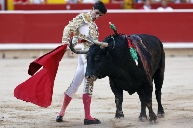 Fotos de la corrida del 8 de julio de la Feria del Toro 2026 con toros de la ganadería Cebada Gago para los diestros David Galván, Román y Manuel Diosleguarde