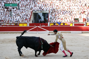 Fotos de la corrida del 8 de julio de la Feria del Toro 2026 con toros de la ganadería Cebada Gago para los diestros David Galván, Román y Manuel Diosleguarde