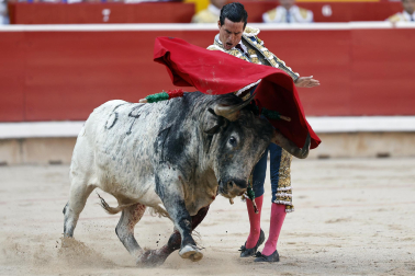Fotos de la corrida del 8 de julio de la Feria del Toro 2026 con toros de la ganadería Cebada Gago para los diestros David Galván, Román y Manuel Diosleguarde