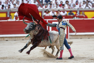 Fotos de la corrida del 8 de julio de la Feria del Toro 2026 con toros de la ganadería Cebada Gago para los diestros David Galván, Román y Manuel Diosleguarde