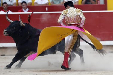 Fotos de la corrida del 8 de julio de la Feria del Toro 2026 con toros de la ganadería Cebada Gago para los diestros David Galván, Román y Manuel Diosleguarde