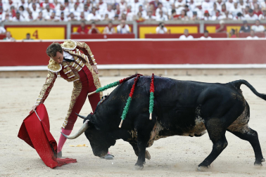 Fotos de la corrida del 8 de julio de la Feria del Toro 2026 con toros de la ganadería Cebada Gago para los diestros David Galván, Román y Manuel Diosleguarde