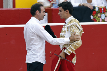 Fotos de la corrida del 8 de julio de la Feria del Toro 2026 con toros de la ganadería Cebada Gago para los diestros David Galván, Román y Manuel Diosleguarde