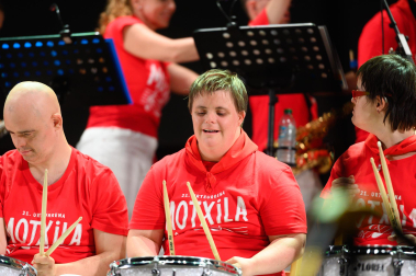 Fotos del concierto de Motxila 21 en la plaza del Castillo en San Fermín 2026