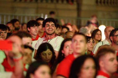 Fotos del concierto de Motxila 21 en la plaza del Castillo en San Fermín 2026