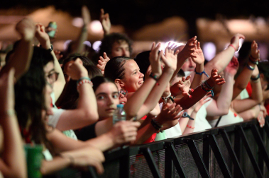 Fotos del concierto de Motxila 21 en la plaza del Castillo en San Fermín 2026