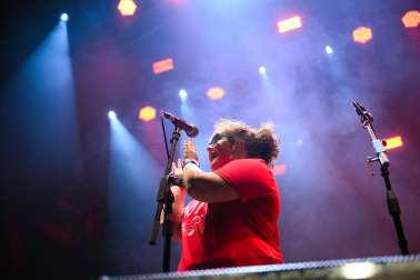 Fotos del concierto de Motxila 21 en la plaza del Castillo en San Fermín 2026