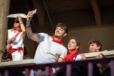 ambiente plaza toros tercer encierro san fermin 2026