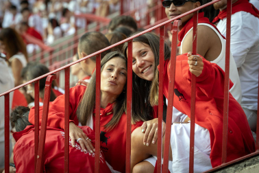 ambiente plaza toros tercer encierro san fermin 2026
