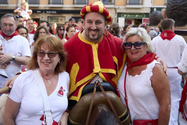 Foto de la salida de la Comparsa de Gigantes y Cabezudos este 9 de julio de San Fermín 2026