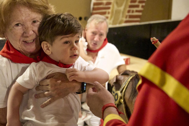 Foto de la salida de la Comparsa de Gigantes y Cabezudos este 9 de julio de San Fermín 2026