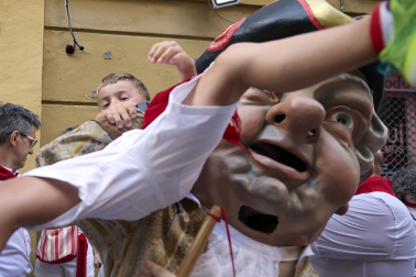 Foto de la salida de la Comparsa de Gigantes y Cabezudos este 9 de julio de San Fermín 2026