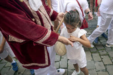 Foto de la salida de la Comparsa de Gigantes y Cabezudos este 9 de julio de San Fermín 2026