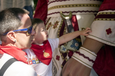 Foto de la salida de la Comparsa de Gigantes y Cabezudos este 9 de julio de San Fermín 2026