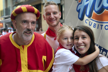 Foto de la salida de la Comparsa de Gigantes y Cabezudos este 9 de julio de San Fermín 2026