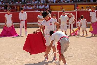 Los niños pudieron disfrutar de la primera jornada de los 'Toros en familia' en la plaza de toros de Pamplona este jueves, 9 de julio
