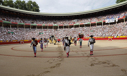 Fotos de la tercera corrida de la Feria del Toro 2026 con toros de Victoriano del Río para los diestros Alejandro Talavante, Roca Rey y David de Miranda