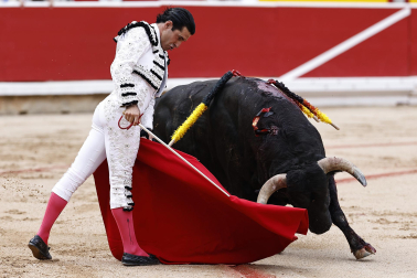 Fotos de la tercera corrida de la Feria del Toro 2026 con toros de Victoriano del Río para los diestros Alejandro Talavante, Roca Rey y David de Miranda