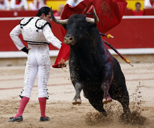 Fotos de la tercera corrida de la Feria del Toro 2026 con toros de Victoriano del Río para los diestros Alejandro Talavante, Roca Rey y David de Miranda