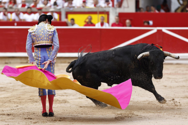 Fotos de la tercera corrida de la Feria del Toro 2026 con toros de Victoriano del Río para los diestros Alejandro Talavante, Roca Rey y David de Miranda