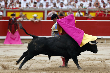 Fotos de la tercera corrida de la Feria del Toro 2026 con toros de Victoriano del Río para los diestros Alejandro Talavante, Roca Rey y David de Miranda