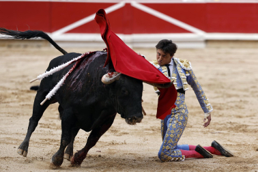 Fotos de la tercera corrida de la Feria del Toro 2026 con toros de Victoriano del Río para los diestros Alejandro Talavante, Roca Rey y David de Miranda