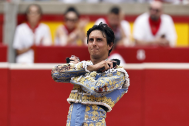 Fotos de la tercera corrida de la Feria del Toro 2026 con toros de Victoriano del Río para los diestros Alejandro Talavante, Roca Rey y David de Miranda
