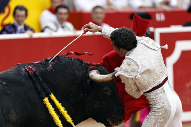 Fotos de la tercera corrida de la Feria del Toro 2026 con toros de Victoriano del Río para los diestros Alejandro Talavante, Roca Rey y David de Miranda
