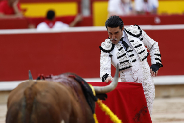Fotos de la tercera corrida de la Feria del Toro 2026 con toros de Victoriano del Río para los diestros Alejandro Talavante, Roca Rey y David de Miranda