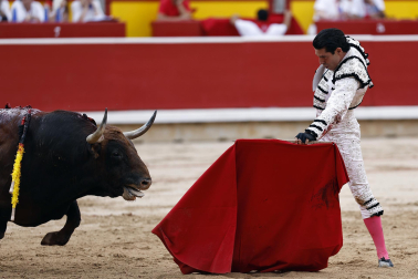 Fotos de la tercera corrida de la Feria del Toro 2026 con toros de Victoriano del Río para los diestros Alejandro Talavante, Roca Rey y David de Miranda