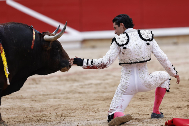 Fotos de la tercera corrida de la Feria del Toro 2026 con toros de Victoriano del Río para los diestros Alejandro Talavante, Roca Rey y David de Miranda