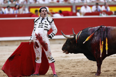 Fotos de la tercera corrida de la Feria del Toro 2026 con toros de Victoriano del Río para los diestros Alejandro Talavante, Roca Rey y David de Miranda
