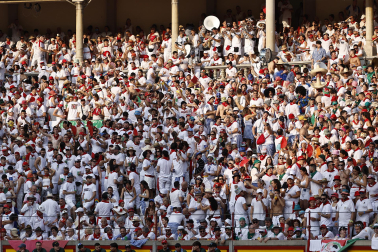 Fotos de la tercera corrida de la Feria del Toro 2026 con toros de Victoriano del Río para los diestros Alejandro Talavante, Roca Rey y David de Miranda