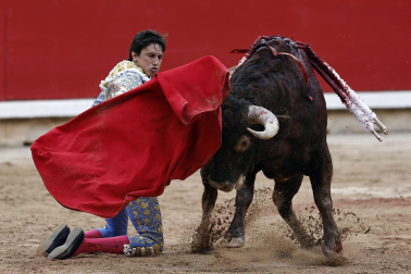 Fotos de la tercera corrida de la Feria del Toro 2026 con toros de Victoriano del Río para los diestros Alejandro Talavante, Roca Rey y David de Miranda