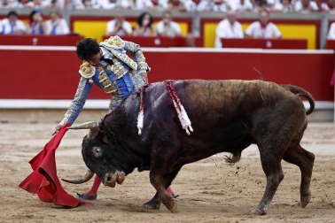 Fotos de la tercera corrida de la Feria del Toro 2026 con toros de Victoriano del Río para los diestros Alejandro Talavante, Roca Rey y David de Miranda