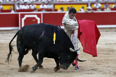 Fotos de la tercera corrida de la Feria del Toro 2026 con toros de Victoriano del Río para los diestros Alejandro Talavante, Roca Rey y David de Miranda