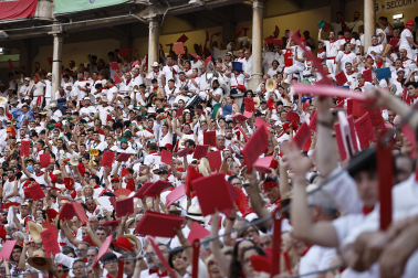 Fotos de la tercera corrida de la Feria del Toro 2026 con toros de Victoriano del Río para los diestros Alejandro Talavante, Roca Rey y David de Miranda