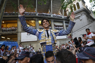 Fotos de la tercera corrida de la Feria del Toro 2026 con toros de Victoriano del Río para los diestros Alejandro Talavante, Roca Rey y David de Miranda