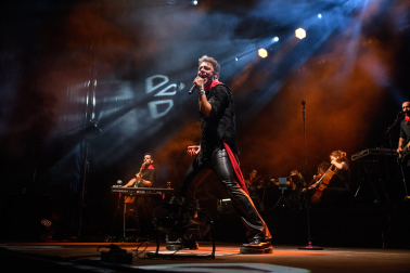 Fotos del concierto de Shinova en la plaza del Castillo